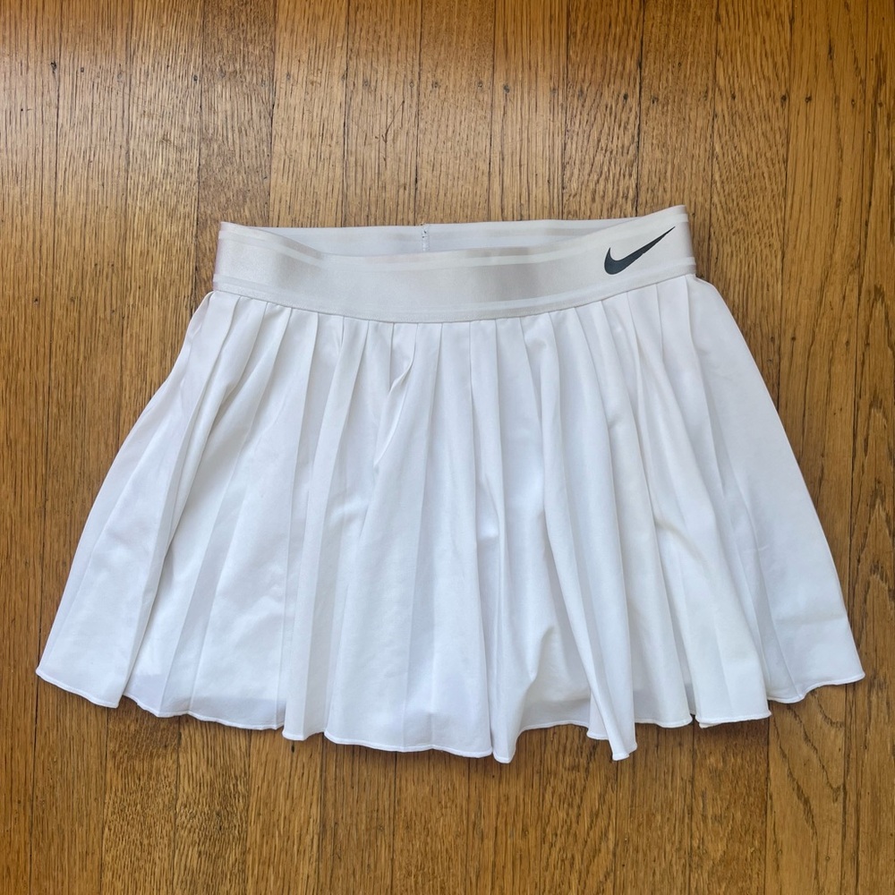 Rare Nike White Court Victory Pleated Tennis Skirt